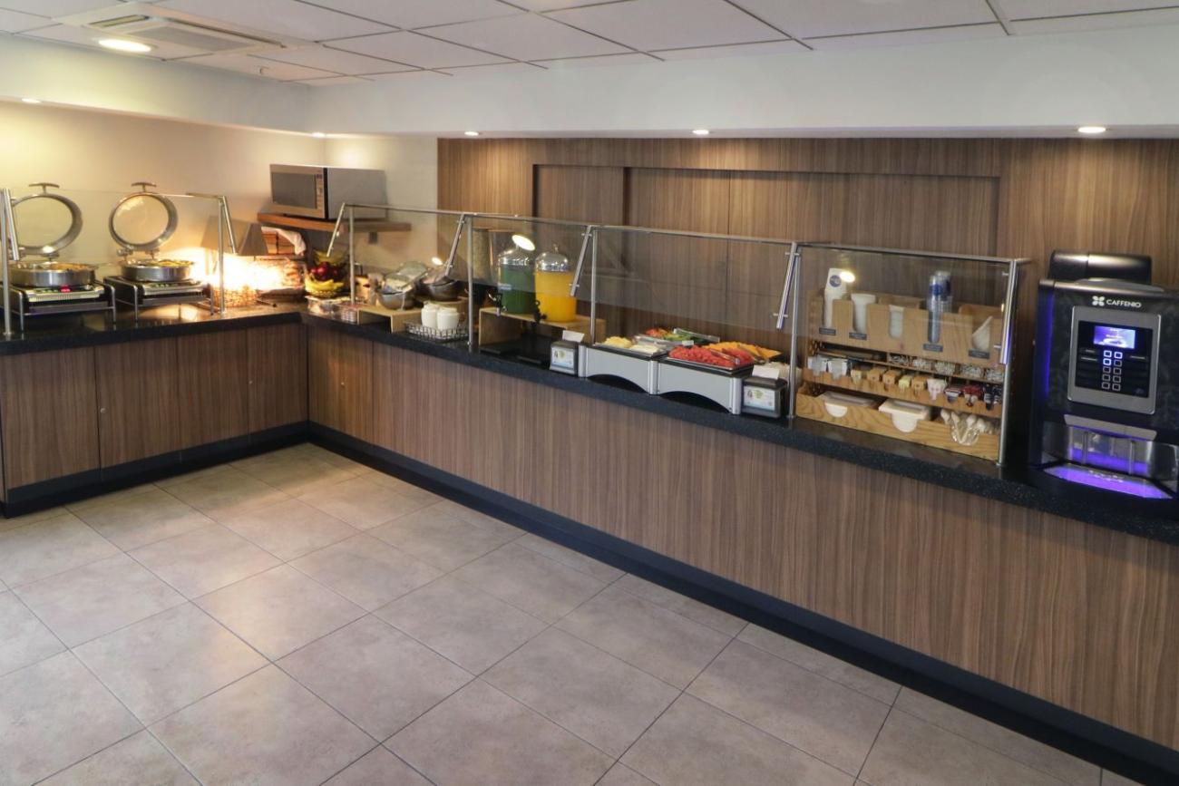 City Express Insurgentes Buffet