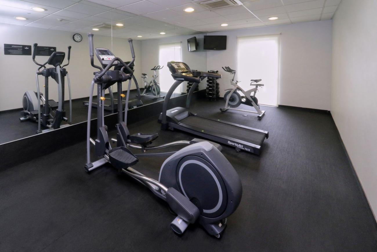 Gym at City Express Insurgentes