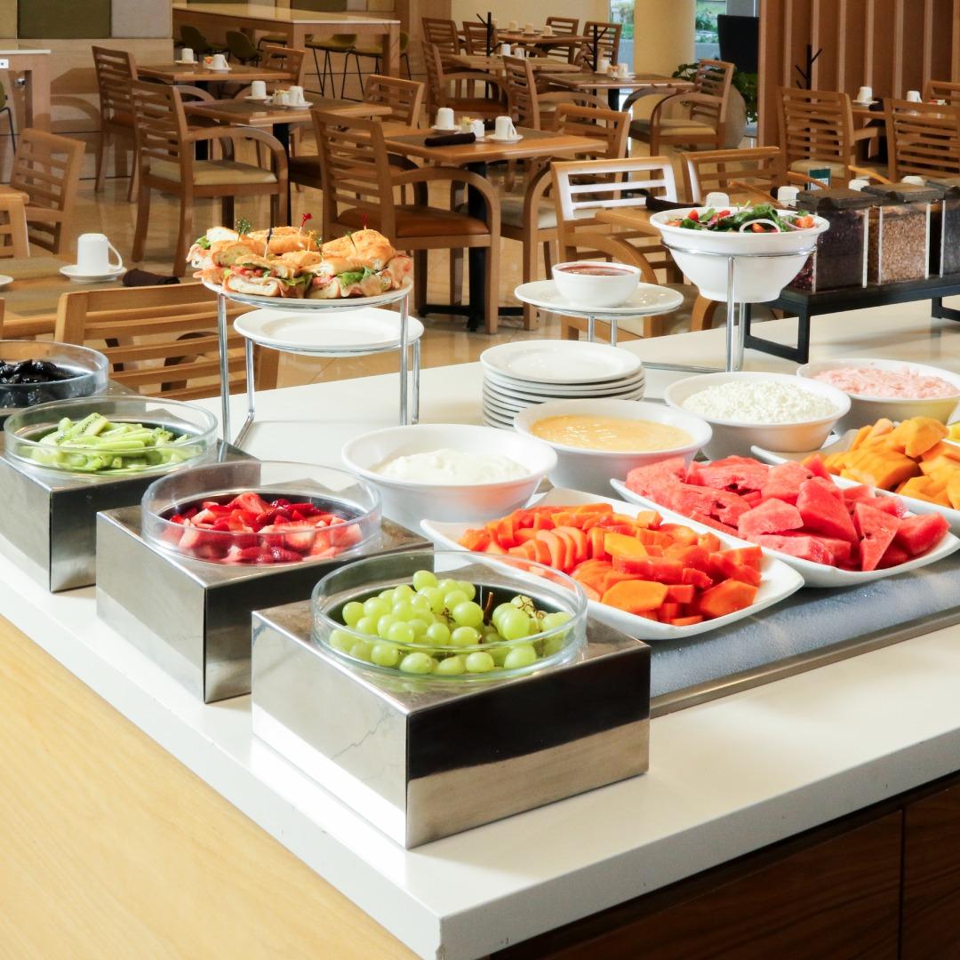 Holiday Inn Rio Buffet