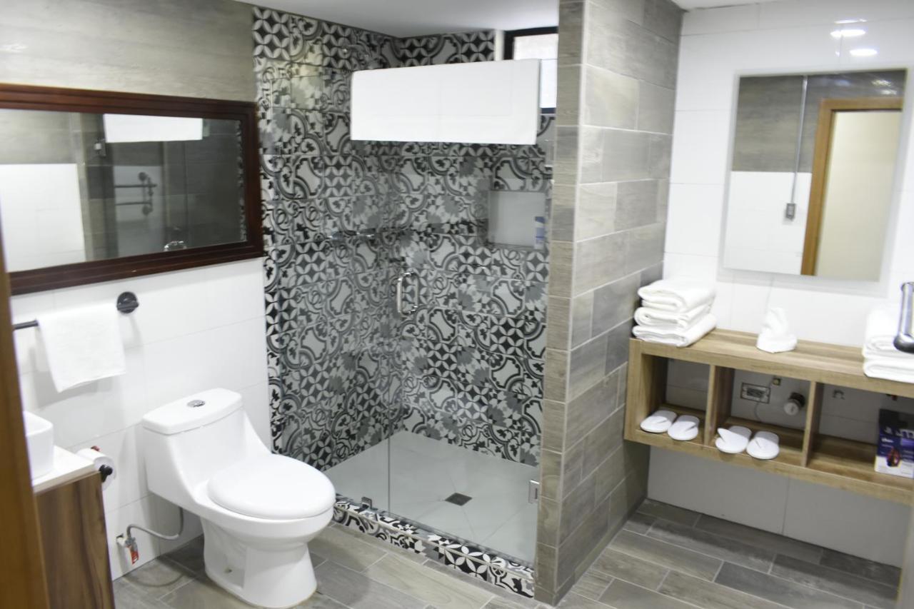 TJ Border Suites WC