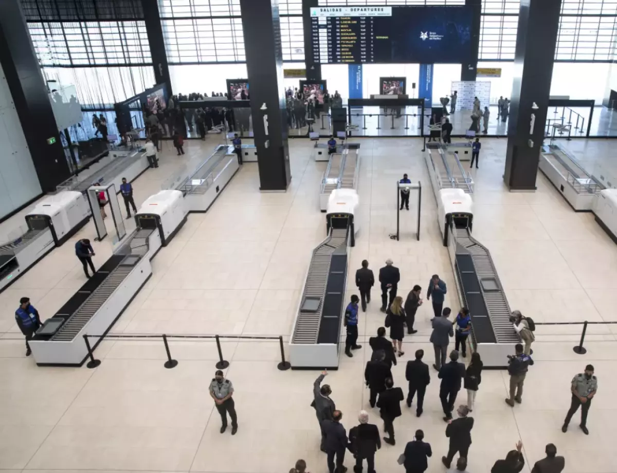 Aeropuerto four