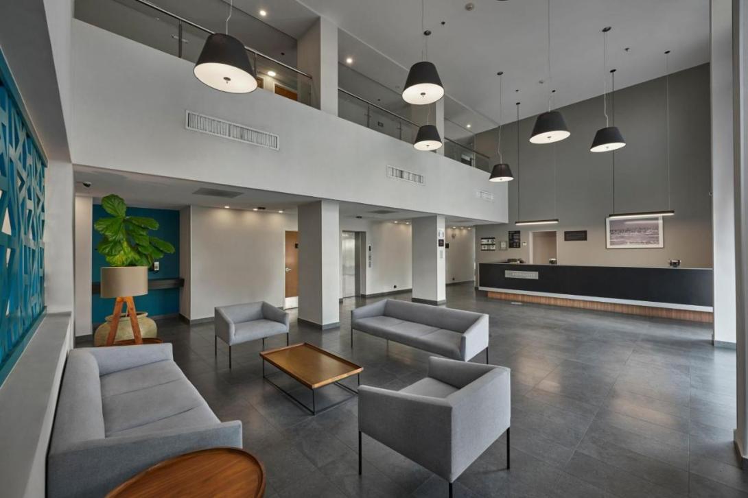 Lobby City Express Tij Rio 